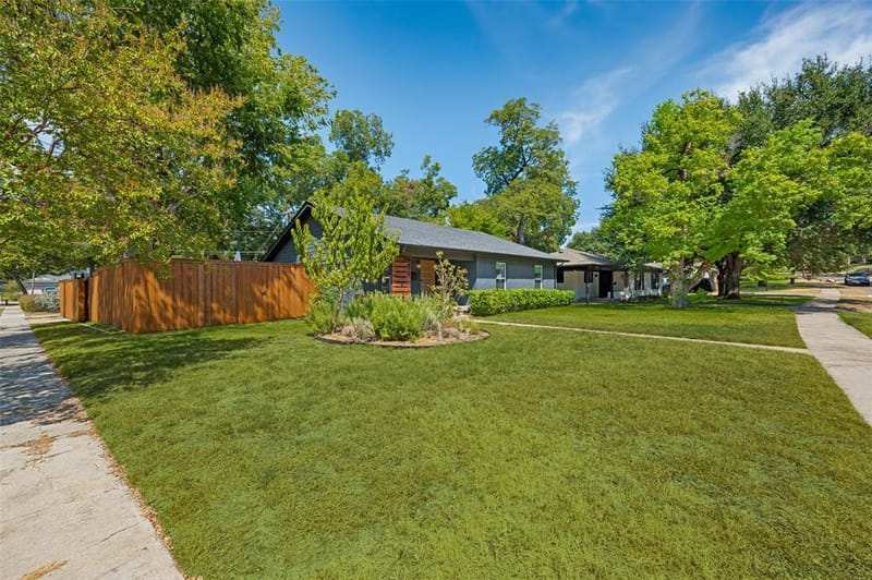 8619 Westglen Drive, Dallas TX 75228 - Photo 3