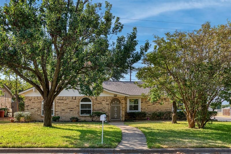 1000 Springdale Road, Bedford TX 76021