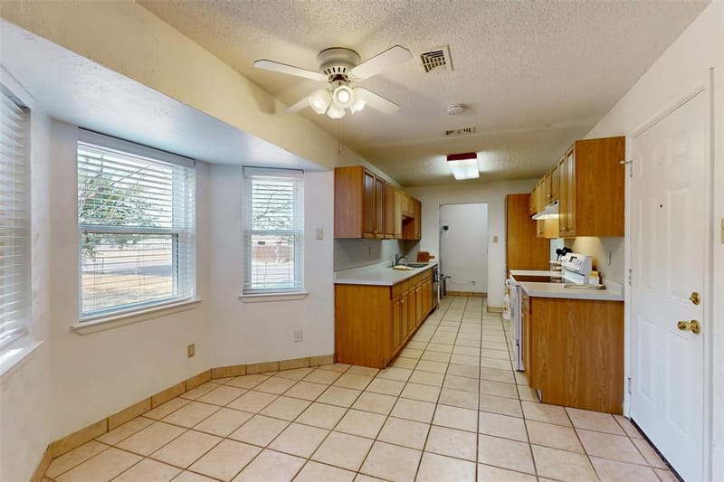 1000 Springdale Road, Bedford TX 76021 - Photo 10