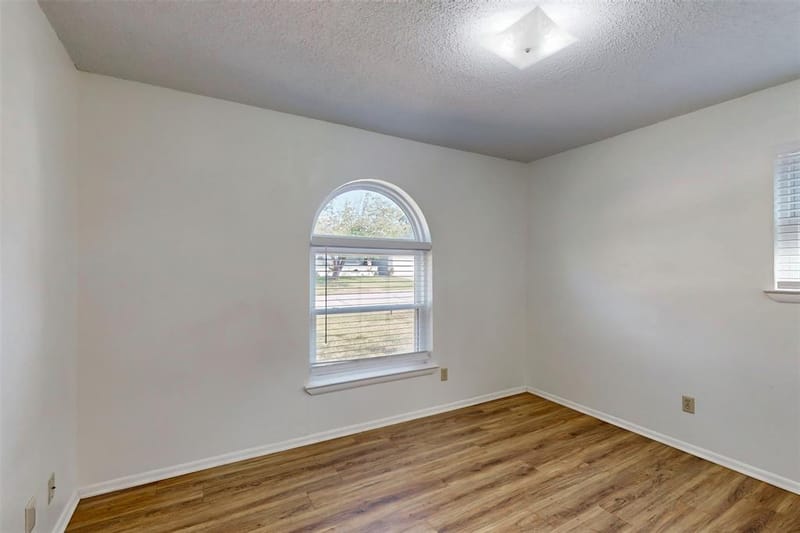 1000 Springdale Road, Bedford TX 76021 - Photo 25
