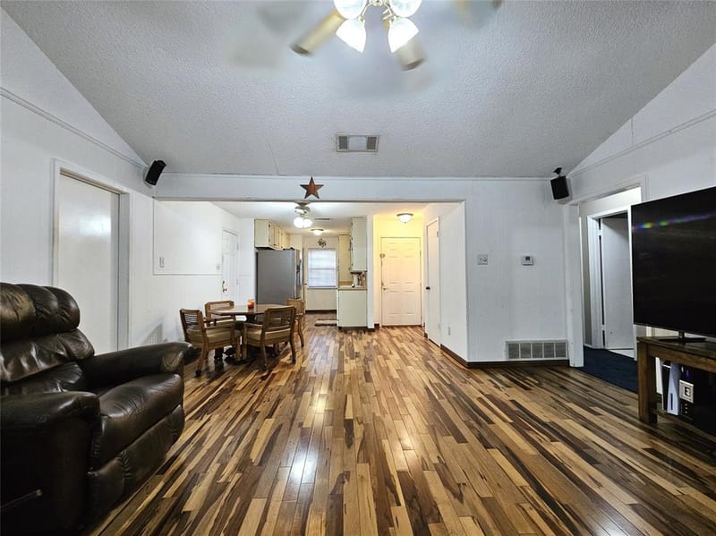 6208 Brookside Drive, Watauga TX 76148 - Photo 7