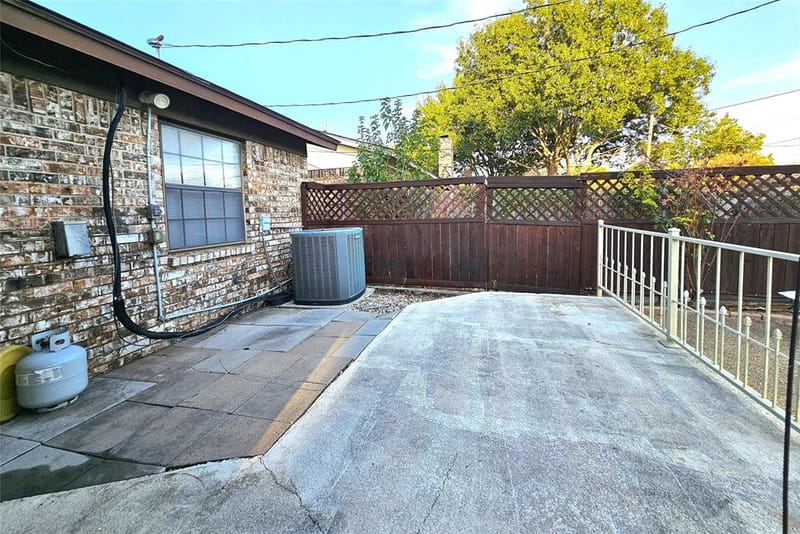 6208 Brookside Drive, Watauga TX 76148 - Photo 32
