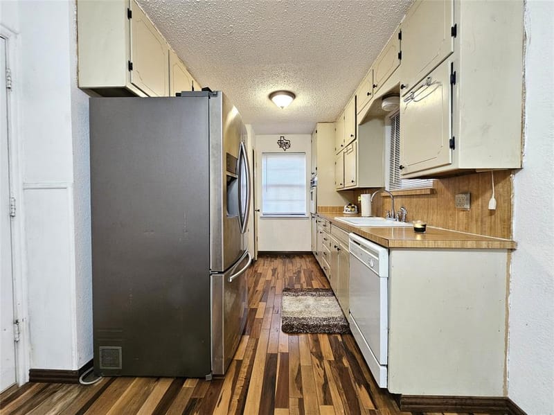 6208 Brookside Drive, Watauga TX 76148 - Photo 11