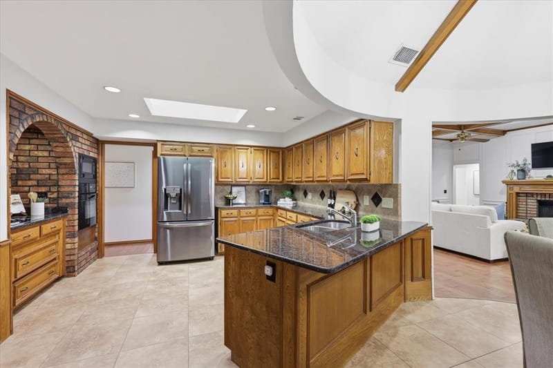 1516 Glastonbury Drive, Plano TX 75075 - Photo 9