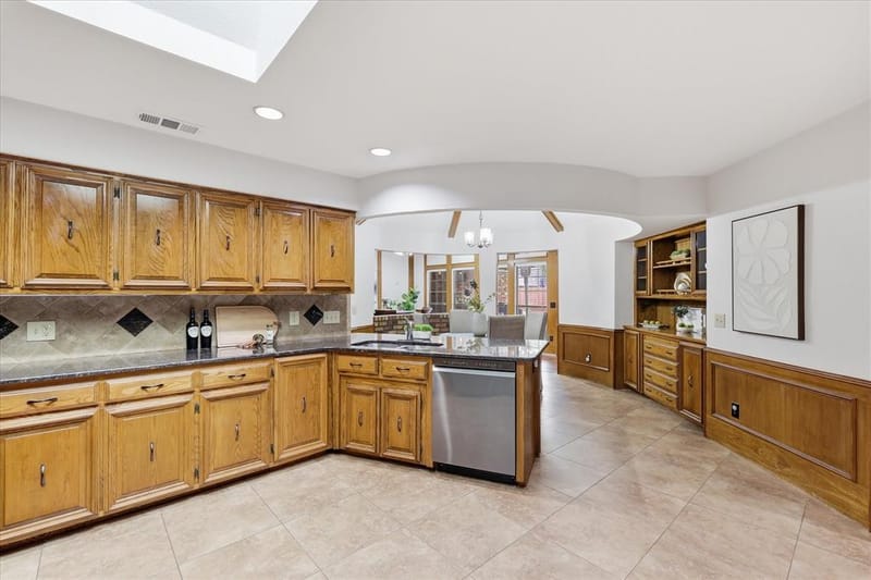 1516 Glastonbury Drive, Plano TX 75075 - Photo 11