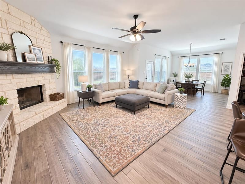 513 River Bank Court, Granbury TX 76049 - Photo 3