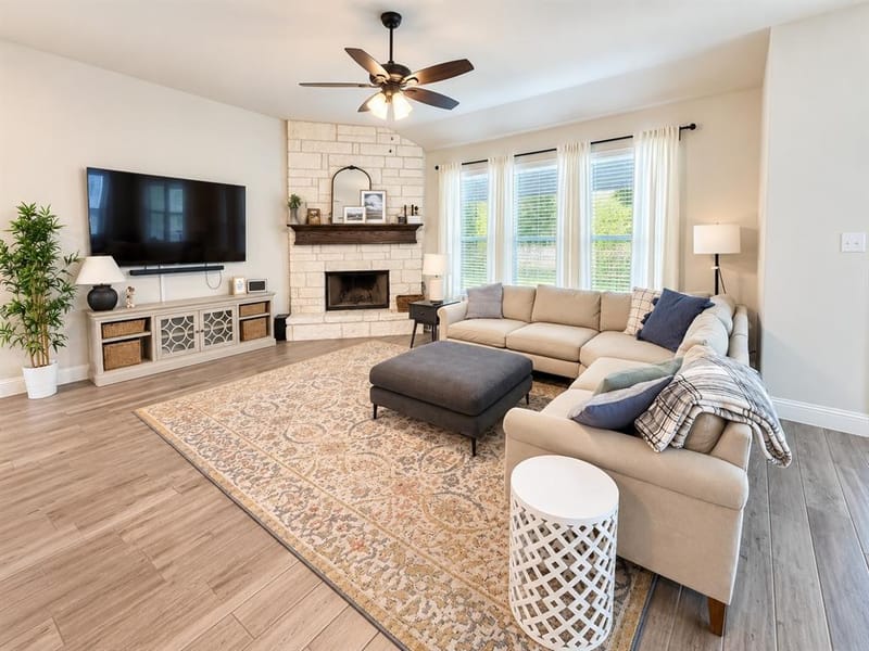 513 River Bank Court, Granbury TX 76049 - Photo 5