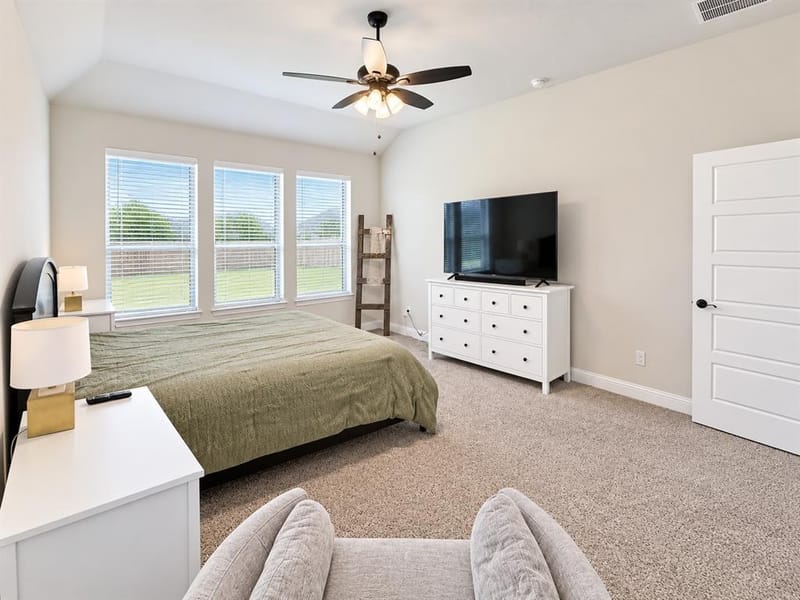 513 River Bank Court, Granbury TX 76049 - Photo 9