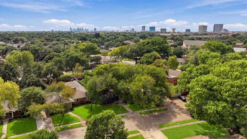 6216 Town Hill Lane, Dallas TX 75214 - Photo 38