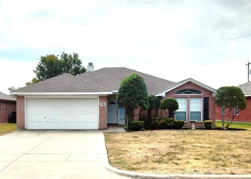 309 Odell Street, Cleburne TX 76033 - Photo 2
