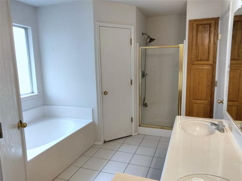 309 Odell Street, Cleburne TX 76033 - Photo 17