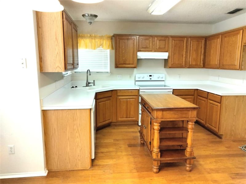 309 Odell Street, Cleburne TX 76033 - Photo 10