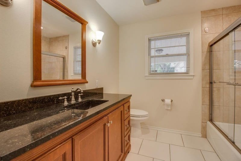 1311 S Edgefield Avenue, Dallas TX 75208 - Photo 12