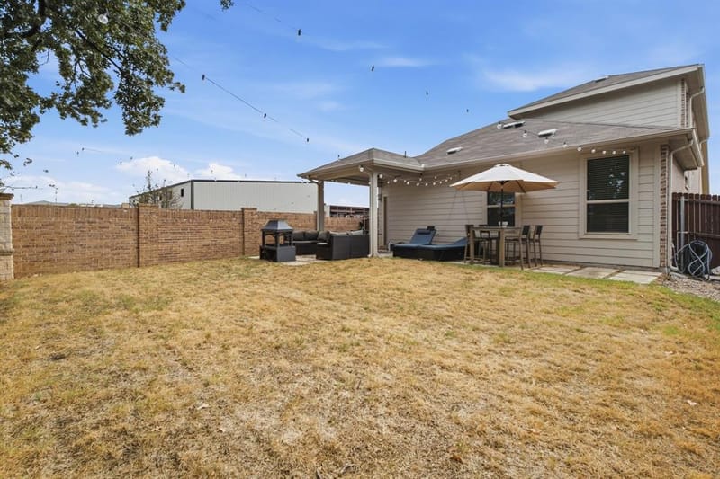 900 Crockett Street, Aubrey TX 76227 - Photo 29