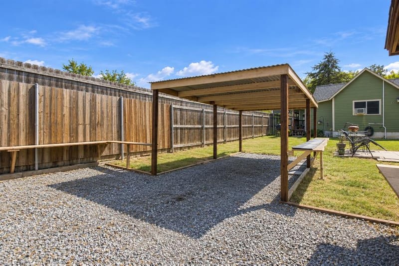 215 W Munson Street, Denison TX 75020 - Photo 26