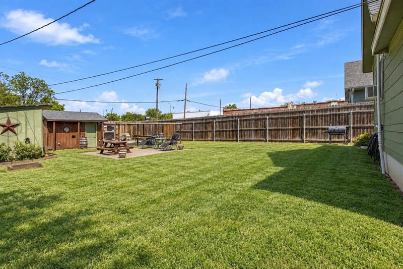 215 W Munson Street, Denison TX 75020 - Photo 22