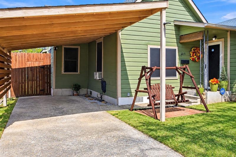 215 W Munson Street, Denison TX 75020 - Photo 5