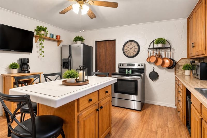 215 W Munson Street, Denison TX 75020 - Photo 11