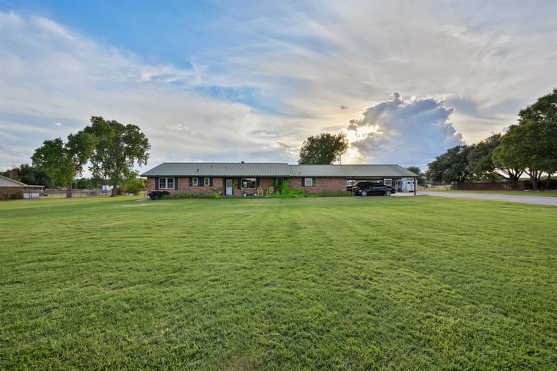 1270 County Road 437, Stephenville TX 76401 - Photo 3