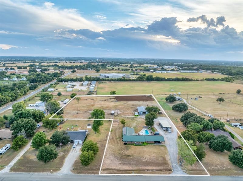 1270 County Road 437, Stephenville TX 76401
