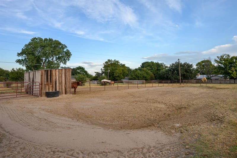 1270 County Road 437, Stephenville TX 76401 - Photo 11
