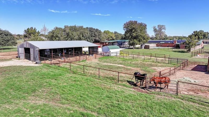 1270 County Road 437, Stephenville TX 76401 - Photo 4