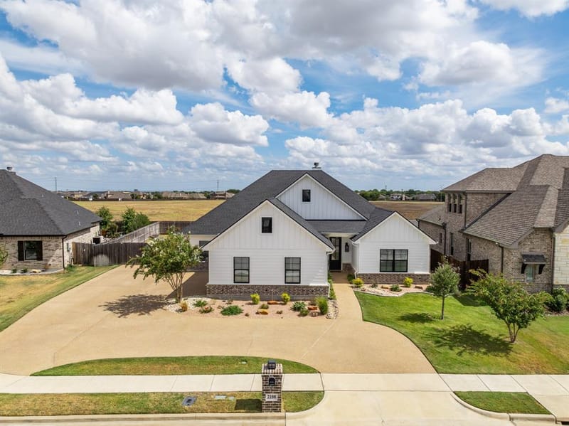 2108 Stinson Court, Lorena TX 76655 - Photo 2