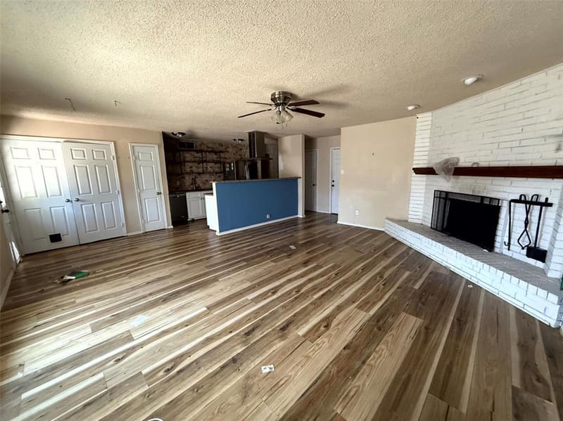 305 S Willow Street, Mansfield TX 76063 - Photo 6