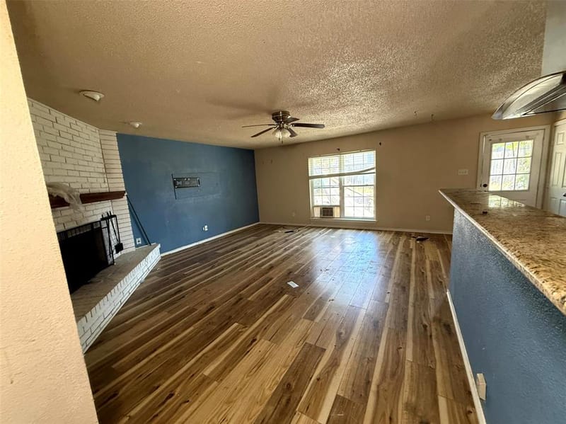 305 S Willow Street, Mansfield TX 76063 - Photo 7