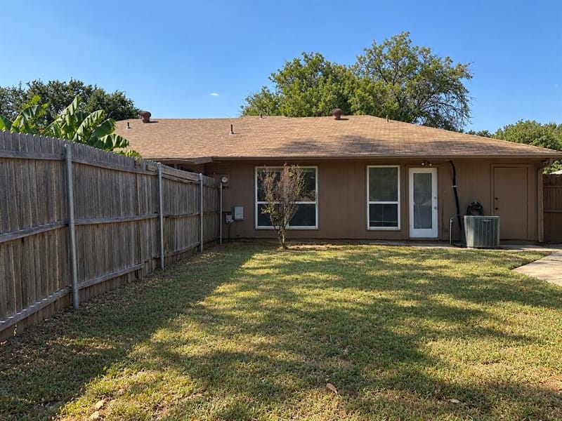 806 Blessing Creek Drive, Euless TX 76039 - Photo 23