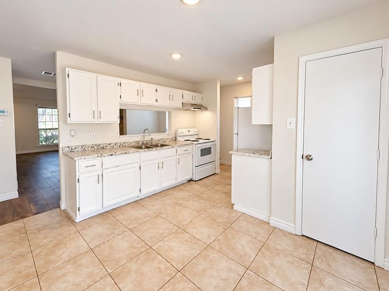 806 Blessing Creek Drive, Euless TX 76039 - Photo 22