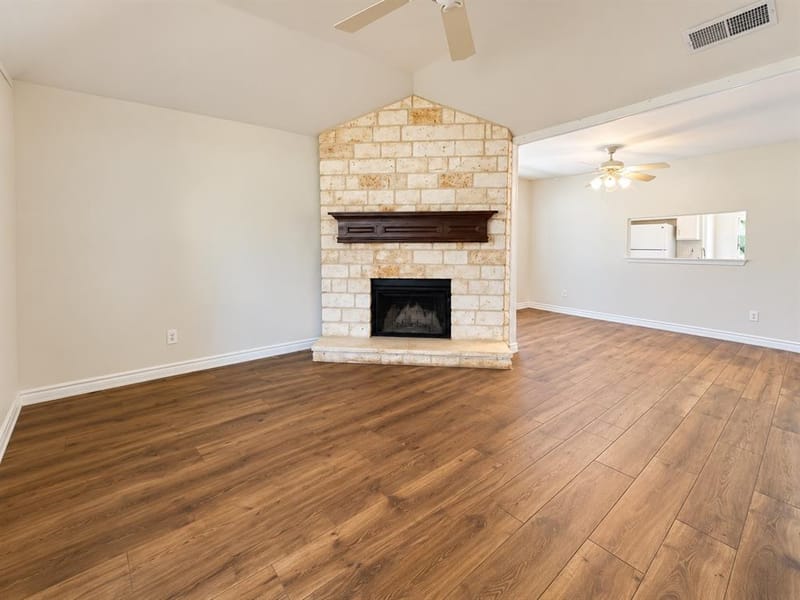 806 Blessing Creek Drive, Euless TX 76039 - Photo 7