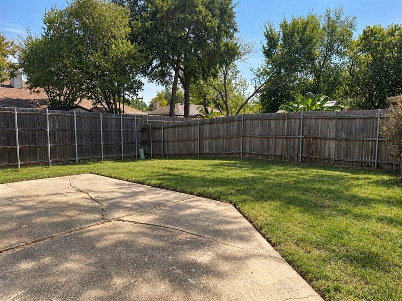 806 Blessing Creek Drive, Euless TX 76039 - Photo 25