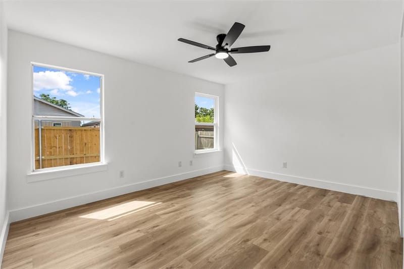 10232 Blackjack Oaks Drive, Dallas TX 75227 - Photo 19