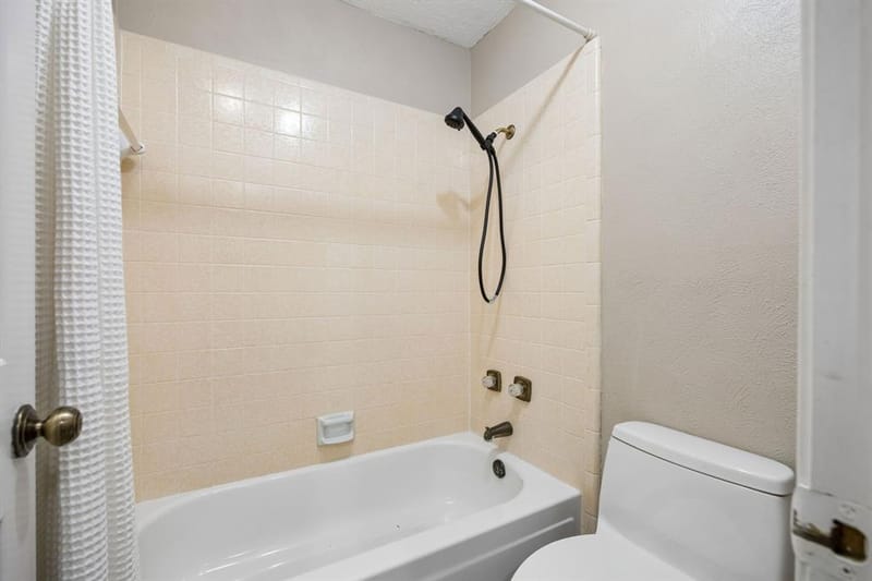 3702 Elmcrest Circle, Garland TX 75040 - Photo 22