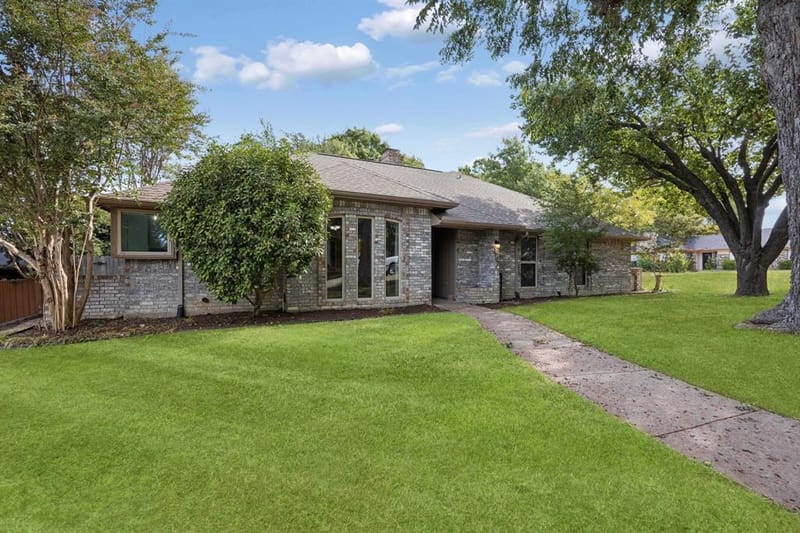 3702 Elmcrest Circle, Garland TX 75040