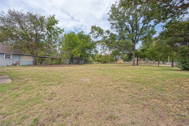 1801 W Bond Street, Denison TX 75020 - Photo 28