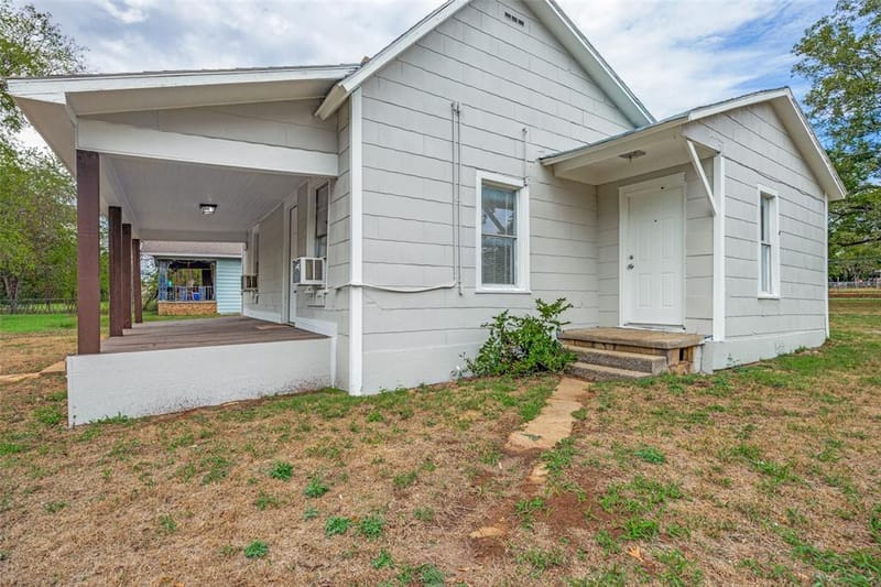1801 W Bond Street, Denison TX 75020 - Photo 4