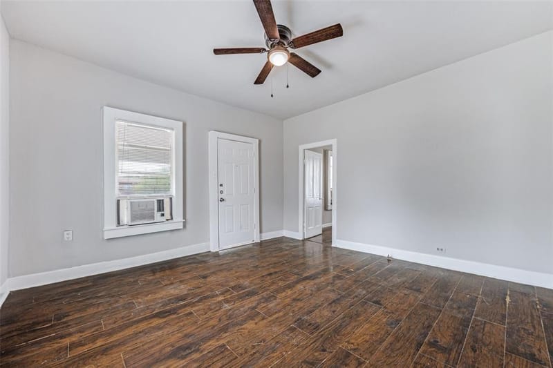 1801 W Bond Street, Denison TX 75020 - Photo 8