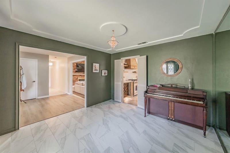 2211 Midhurst Drive, Arlington TX 76013 - Photo 16
