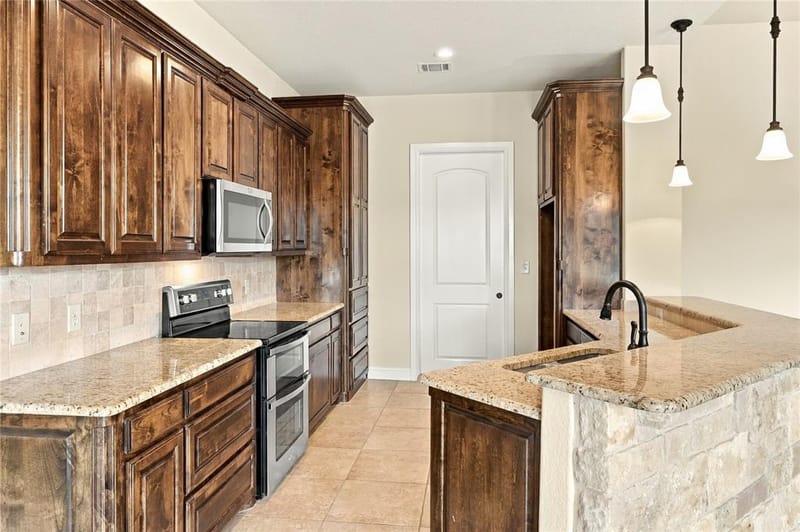 158 Valley View Street, Glen Rose TX 76043 - Photo 5