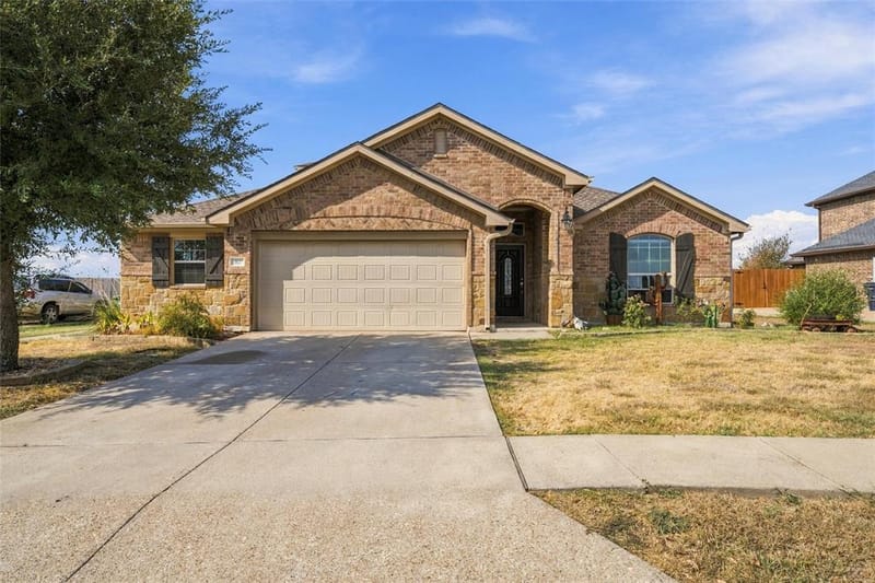 112 Oak Meadow Trail, Waco TX 76657 - Photo 2