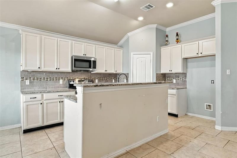 112 Oak Meadow Trail, Waco TX 76657 - Photo 9