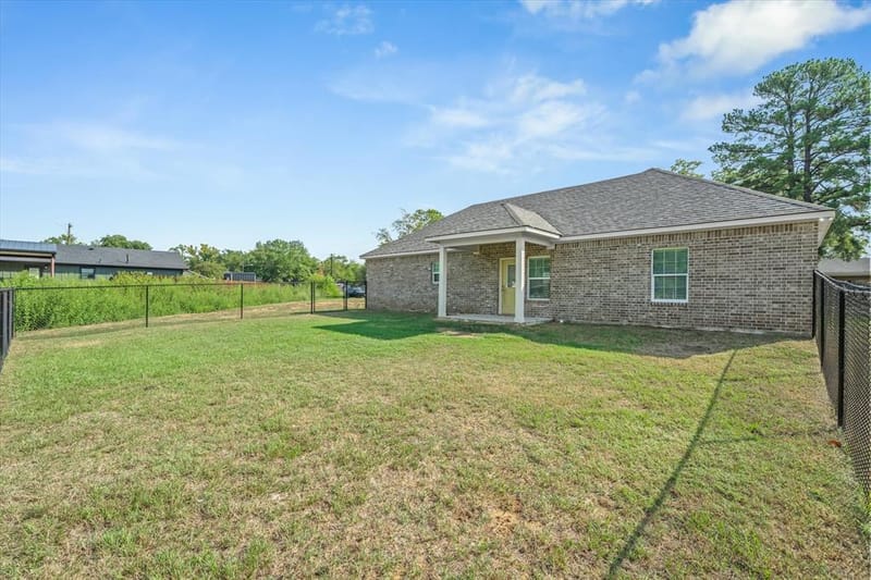 135 Spruce, Van TX 75790 - Photo 31