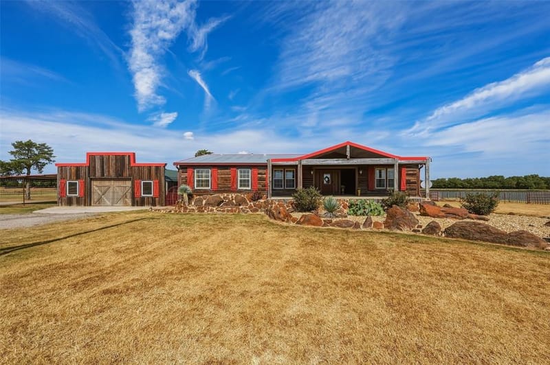 13341 82 Highway E, Whitesboro TX 76273 - Photo 32