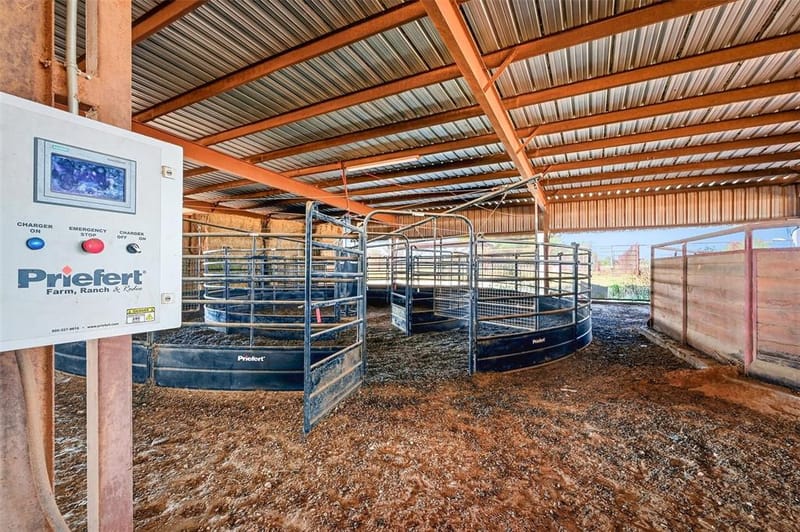 13341 82 Highway E, Whitesboro TX 76273 - Photo 20