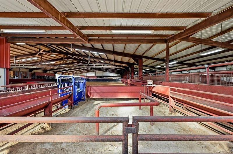 13341 82 Highway E, Whitesboro TX 76273 - Photo 10