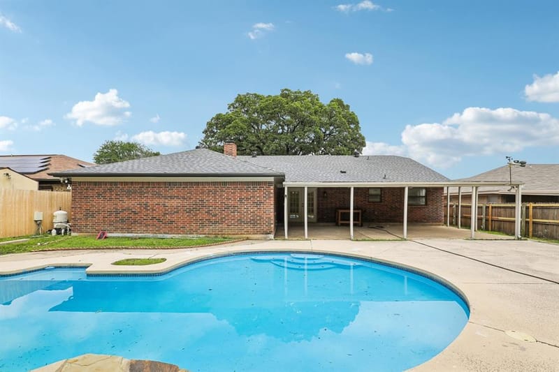 2421 Meadow View, Bedford TX 76021 - Photo 30