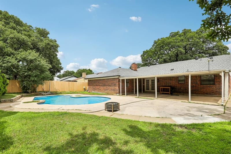 2421 Meadow View, Bedford TX 76021 - Photo 29