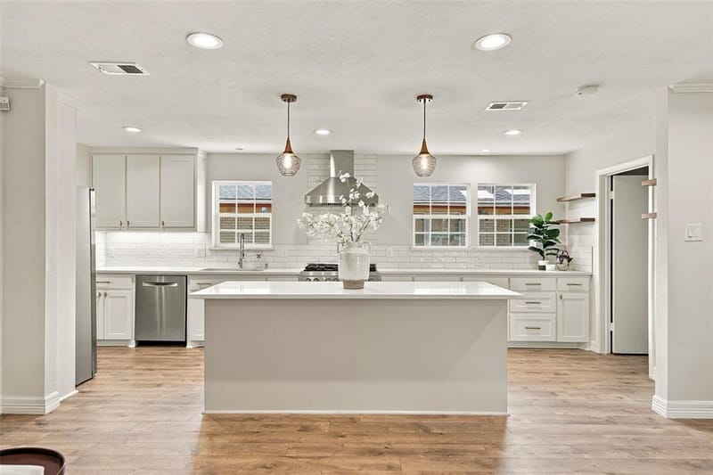 8311 Baumgarten Drive, Dallas TX 75228 - Photo 2